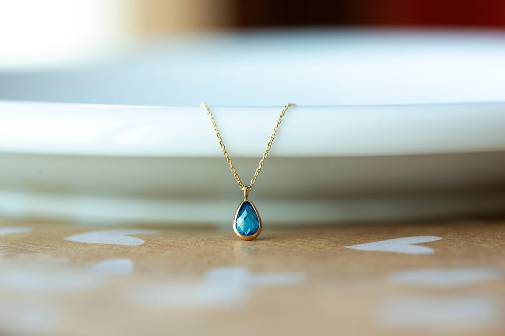 Service-1-min (1) necklace, gold, jeweler, productshooting, gift of jewelry, accessory, blue, necklace, necklace, necklace, necklace, necklace